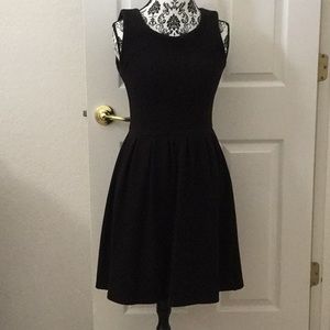 Anthropologie Gianni cross-knit pleated dress